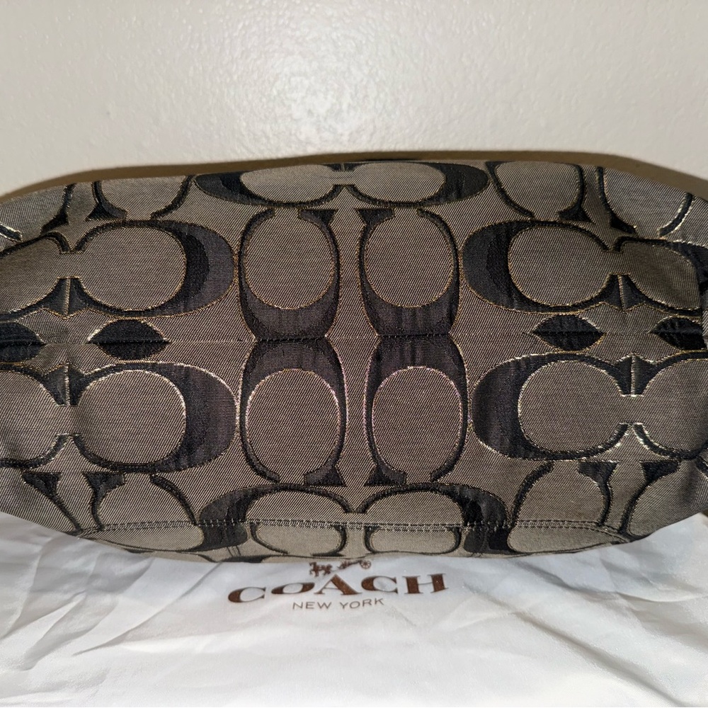 Coach Black and Brown Signature Shoulder Bag with Wallet - Picture 3 of 14